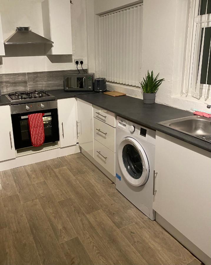 Cosy 3 Bedroom House, Free Parking & Wifi Nottingham Exteriör bild